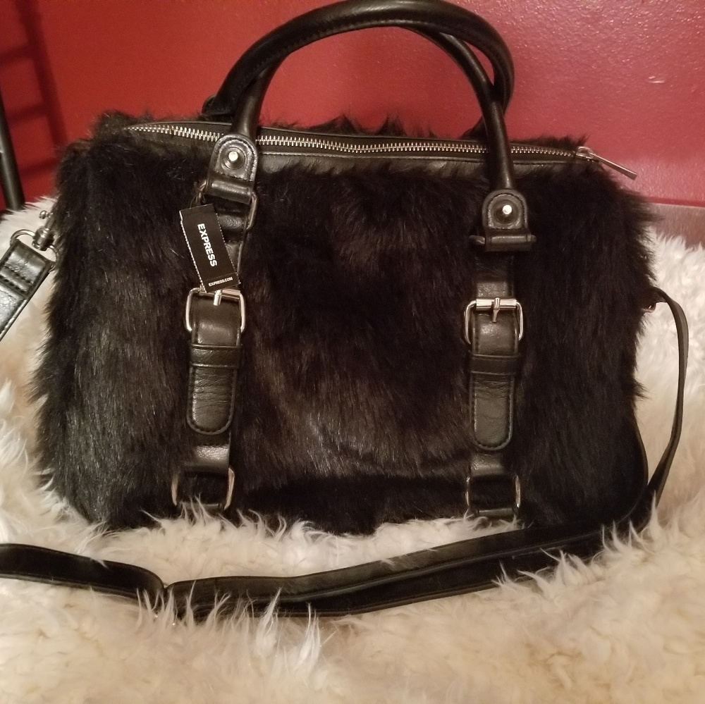 👜 Black Fur Express Handbag 🖤